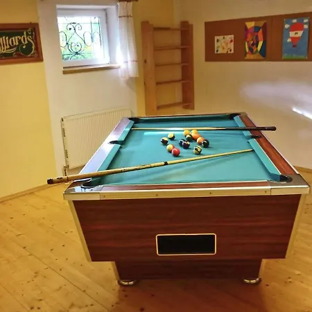 Apartment Schleicherhof 4 *